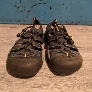 Keen Water Shoes Men's 9